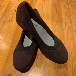Cloudsteppers by Clarks Plum Wedge Size 8W